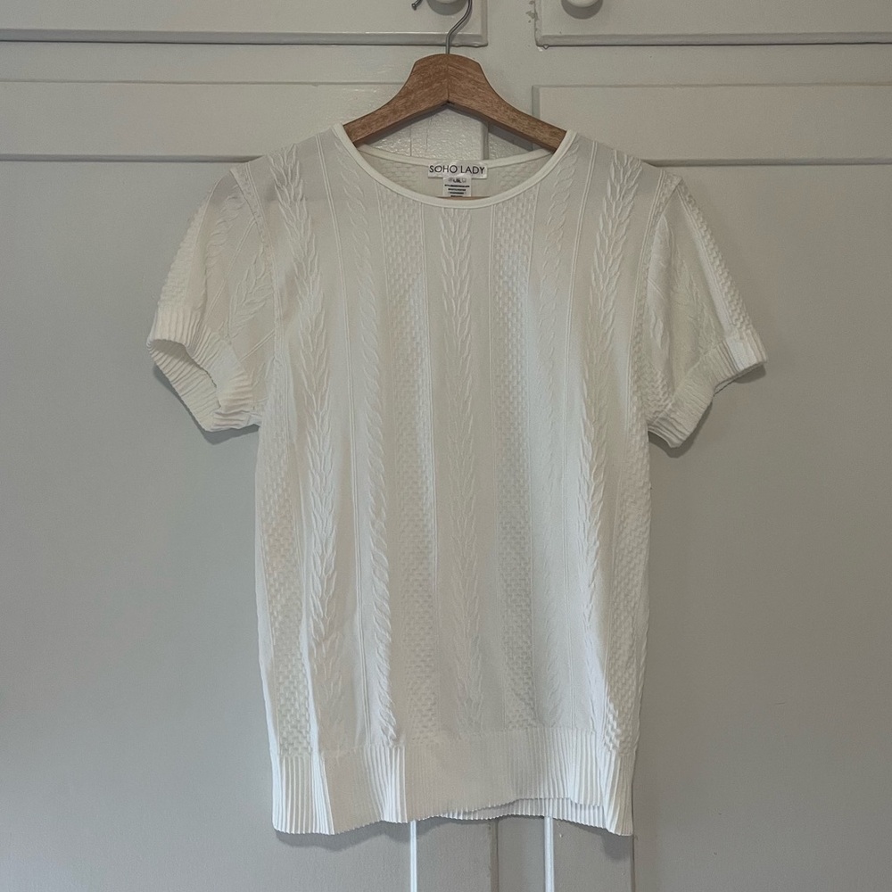 NWOT Soho Lady White Fitted Stretch Top Size L/XL (Fits like M/L in my opinion)